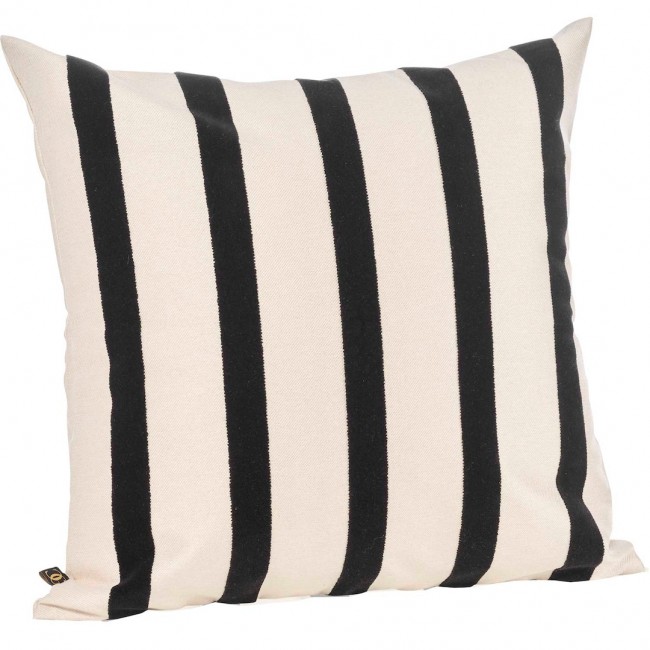 카롤리나 귀닝 Luxury 쿠션 커버 스트라이프드 50x50 cm 화이트 / 블랙 Carolina Gynning Luxury Cushion Cover Striped 50x50 cm  White / Black 02900