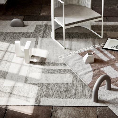 크리스티나 댐 스튜디오 - Contemporary Kelim carpet 140 x 200 cm 화이트 / 브라운 Kristina Dam Studio - Contemporary Kelim carpet  140 x 200 cm  white / brown 06237
