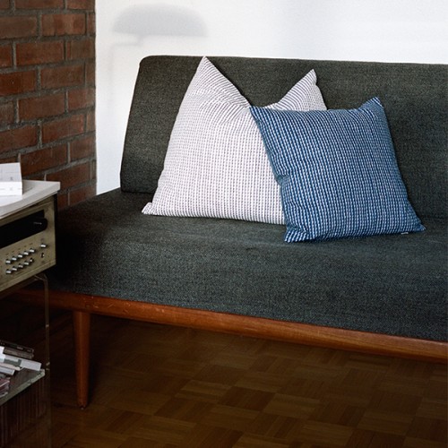 ARTEK Rivi 쿠션 커버 50 x 50 cm 블루 - 화이트 Artek Rivi cushion cover  50 x 50 cm  blue - white 11269