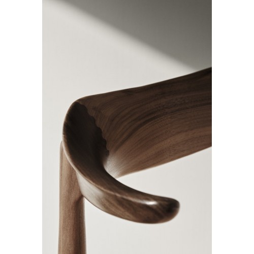 WARM NORDIC 웜 노르딕 Cow Horn 의자 oiled walnut - 라이트 그레이 WA2405054