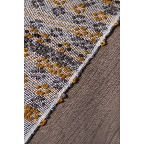 MARIAN톤IA Urru Trigu Carpet by Paulina Herrera Letelier for 28114