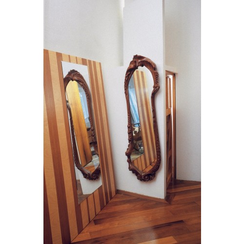 비디 바르셀로나 Calvet 거울 by Antoni Gaudi for 25281