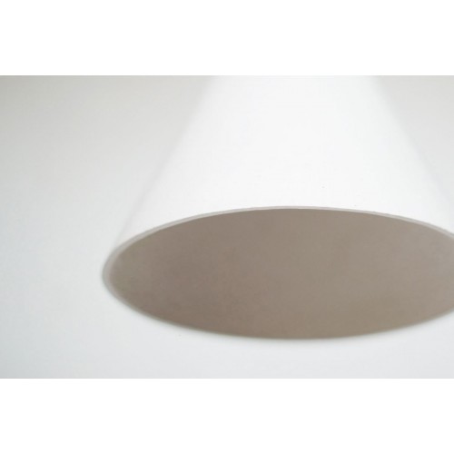 Jonas Edvard Studio Gesso Lamp in 화이트 by 21949