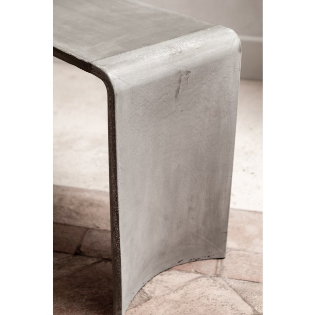 Forma e Cemento Low Concrete Tadao 120 콘솔 테이블 by Gaia Rebecchini Laura Mochi Onori & Lorenzo for 14037