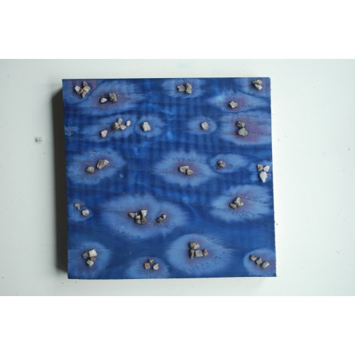LLOT LLOV Osis 에디션1 Cube Peacock 테이블 in 블루 by 10047