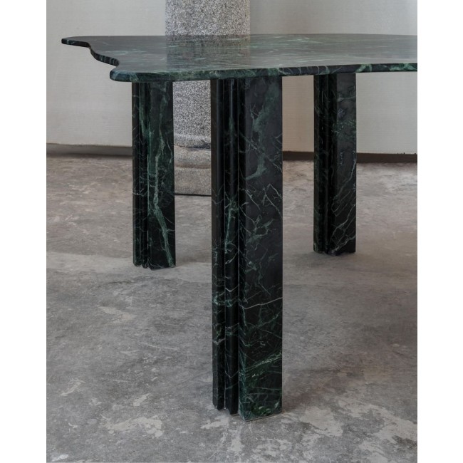 Orma Sculptural 그린 Marble 커피 테이블 by Lorenzo Bini 09388