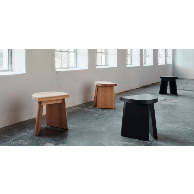Favius Portoa 스툴 in 블랙 Stained Oak by Christian Haas for 06978