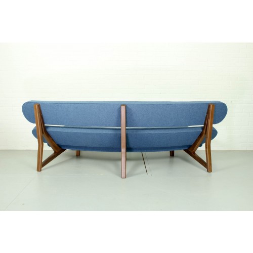 Savelkouls Dutch Curved Sculptural Floating Sofa by 05580