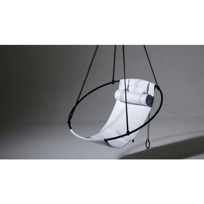 Studio Stirling 화이트 Genuine 레더 Hanging S윙 체어 by 01275