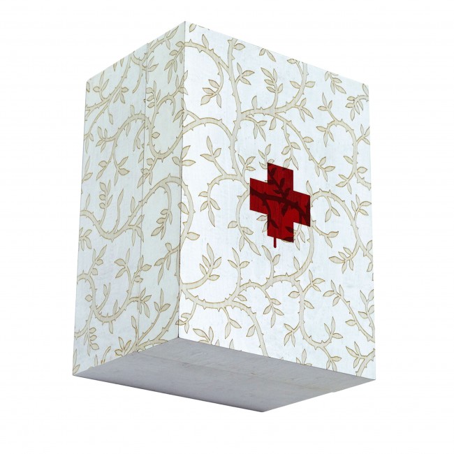 Scapin Collezioni Beige and Red First Aid Box 06584